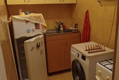 Apartament cu 2 camere semidecomandat în P-ța Sfinții Voievozi - 8