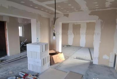 Casă cu 5 camere cu Teren 1000 Mp în Dumbrava - 2