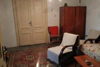 Casă cu Teren 680 Mp în Ginta - 2