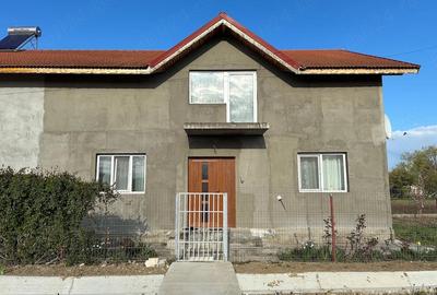 Casă cu 4 camere în Exterior Vest - 5