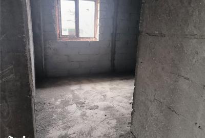 Casă cu 3 camere cu Teren 550 Mp în Central - 2