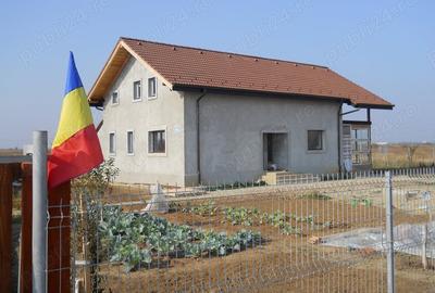 Casă cu 6 camere cu Teren 1000 Mp în Săftica - 10