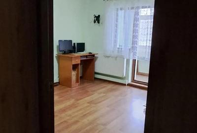 3 camere Tudor Vladiimirescu etaj 1din4 ,3 balcoane,80mp 125000euro - 6