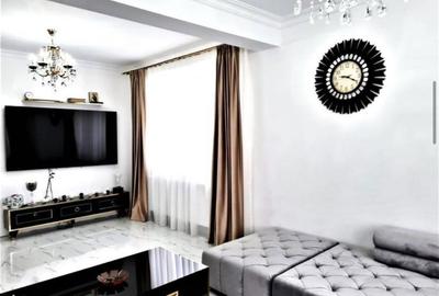 Casă cu 4 camere cu Teren 165 Mp în Central - 1