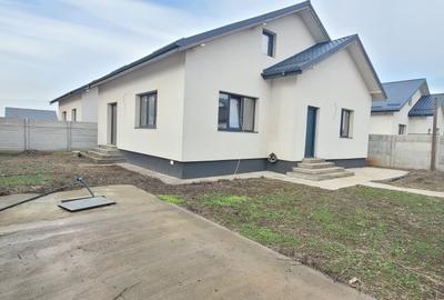 Casă individuală cu 4 camere cu Canalizare în Pantelimon - 6