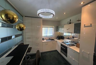 Apartament cu 4 camere semidecomandat, mobilat în Vest - 19