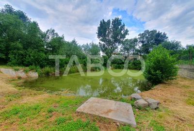 Teren intravilan 1500 mp - parcelabil - utilitati - Front 30 m - 1