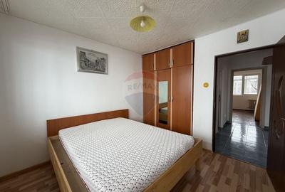 Apartament cu 3 camere semidecomandat, mobilat în Giulești - 12