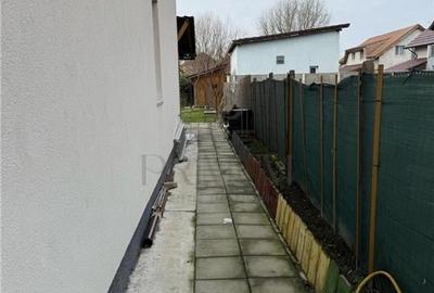 Utvin- partial mobilat si utilat- strada asfaltata- 4 camere - 8