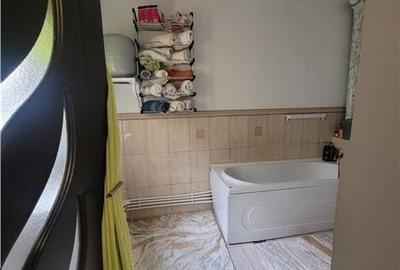 Casă individuală cu 6 camere cu Teren 119 Mp în Central - 17