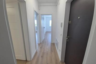 Apartament de vanzare, cu 3 camere, 62 mp, zona Calea Surii Mici