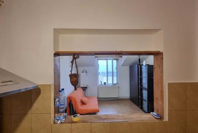 Apartament cu 2 camere decomandat în Central - 3