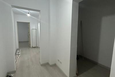 Apartament 3 camere - Zona Sud - etaj 2- 77mp - 75000 euro negociabil - 1