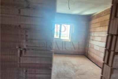 Duplex cu 4 camere cu Canalizare în Moșnița Nouă - 9
