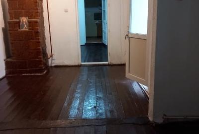 Casa  3 camere caramida  Rahova utilitati,acte pregatite,vecini civilizati - 1