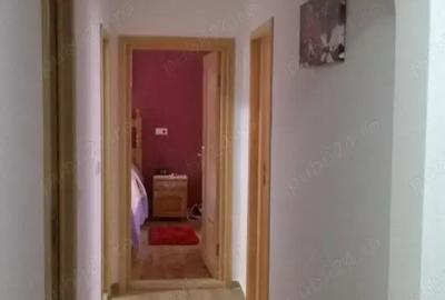 Se inchiriaz ap cu 3 camere - 2