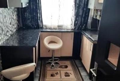 Apartament de 3 camere, semidecomandat, etaj 1/4, zona Podu Ros - 4