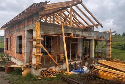 Casă cu 4 camere cu Teren 500 Mp în Central - 5