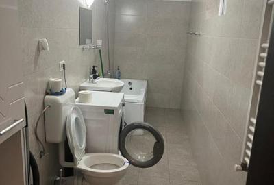 Garsonieră decomandată în Apărătorii Patriei