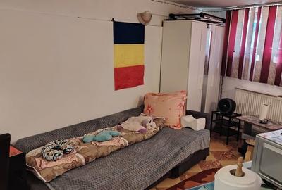 Garsonieră semidecomandată în Victoriei - 1