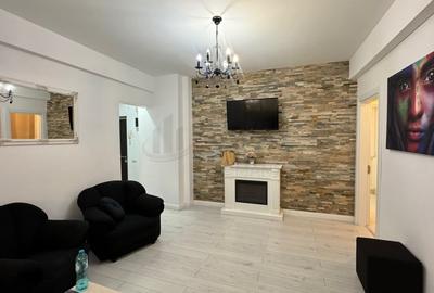 Apartament cu 3 camere decomandat în Moșilor