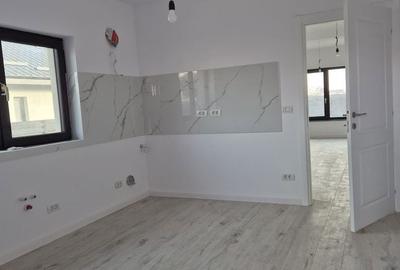 Casă cu 4 camere cu Teren 486 Mp în Hemeiuș - 2