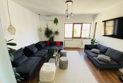Apartament cu 4 camere decomandat, mobilat în Central
