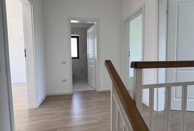 Casă cu 4 camere cu Teren 250 Mp în Central