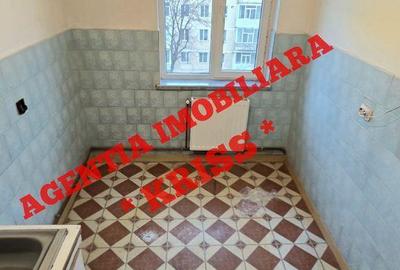 Apartament cu 3 camere semidecomandat în Craiovei - 5