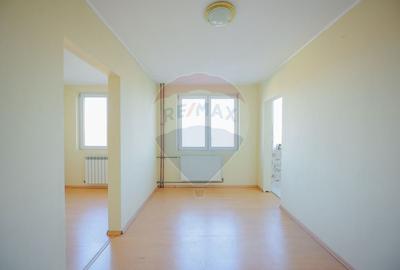 Apartament 2 camere et. 2, de vânzare zona Complex Velența - 1