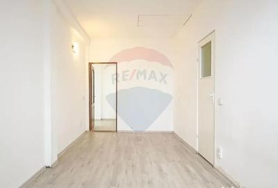 Spațiu comercial, de 400 mp, în Central - 1