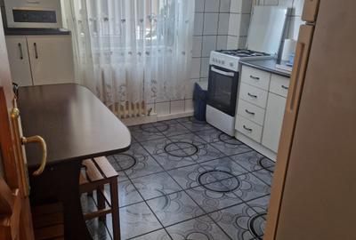 Apartament cu 4 camere decomandat în Central - 3