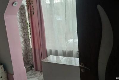 Vand apartament cu doua camere pe strada Independen?ei - 7