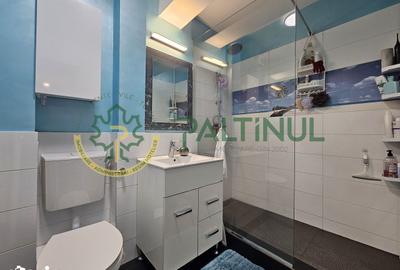 Apartament cu 4 camere decomandat în Central