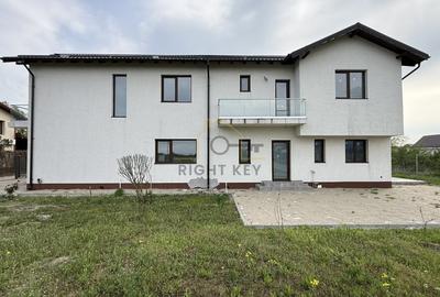 Duplex cu 5 camere cu Canalizare în Dragomirești-Deal - 1