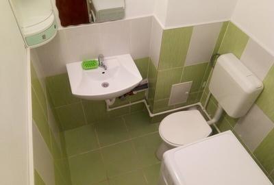Apartament cu 3 camere decomandat în Apusului