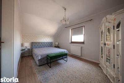 Casă cu 6 camere cu Teren 3700 Mp în Central - 17