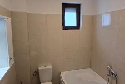 Casă cu 4 camere cu Teren 162 Mp în Central - 3