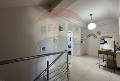 Casa / Vila spatioasa de inchiriat - Militari, zona Moinesti - 11