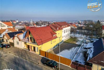 Spațiu comercial, de 566 mp, în Central - 17