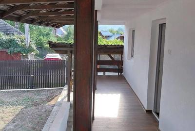 Casă cu 3 camere cu Teren 4 Mp în Tomșani - 5