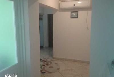 Apartament cu 3 camere în Central - 1