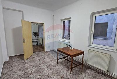 Apartament 2 camere in Vila + magazie 8 mp - sector1 - 8