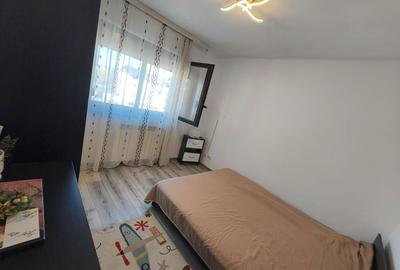 Apartament cu 3 camere semidecomandat în Sud - 12