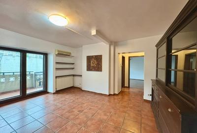 Unirii - Negru Voda, apartament 2 camere spatios, nemobilat, 70 mp. - 2