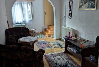 Apartament generos in vila, cu vedere superba catre munte. - 2