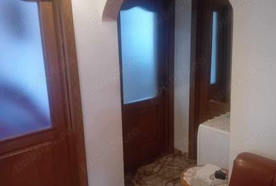 Apartament cu 3 camere decomandat în Dărmănești - 15