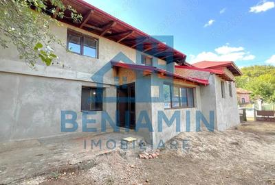 Casa La tara-Renovata partial -Teren 1000mp-Dolj -Rate -Disponibila - 2