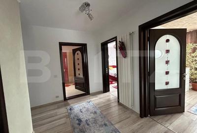 Casă cu 5 camere cu Teren 1600 Mp în Central - 3