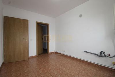 8 incaperi, 2 bai, centrala proprie, 3 locuri de parcare; Lipovei. - 16